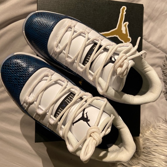 Jordan 11 Retro Low LE (PS) - Picture 4 of 7